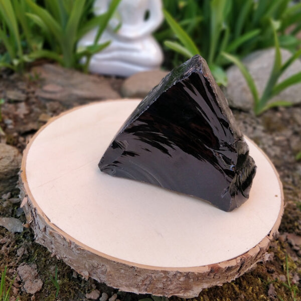 Obsidián – surový kámen #2