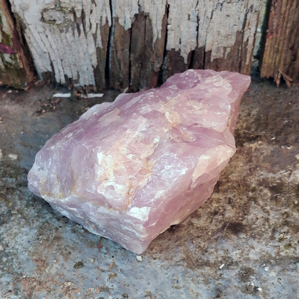 Růženín – fialový surový kámen X #2