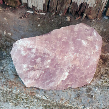 Růženín – fialový surový kámen IV #2
