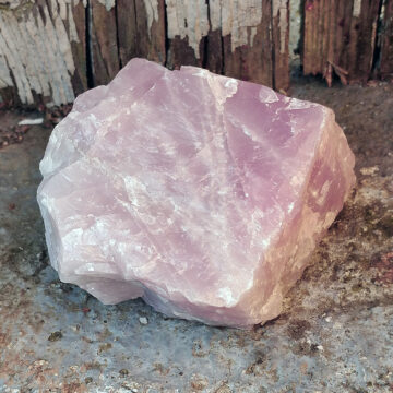 Růženín – fialový surový kámen IX #1