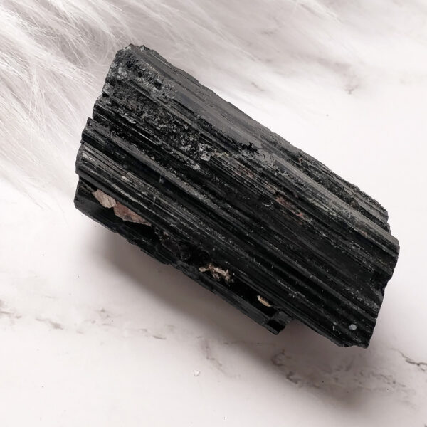 Skoryl - černý turmalín, surový krystal #2