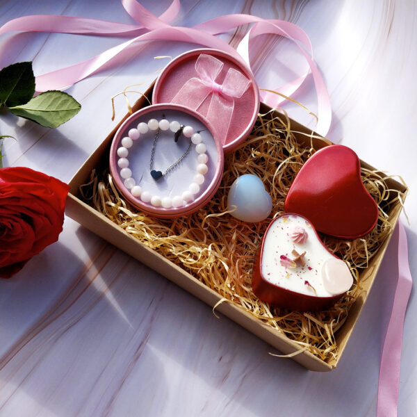 Valentýn box - sójová svíčka, minerální náramek, řetízek a tromlované srdíčko #2