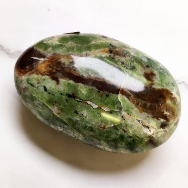 Zelený opál a chryzopras tromlovaný kámen I #1