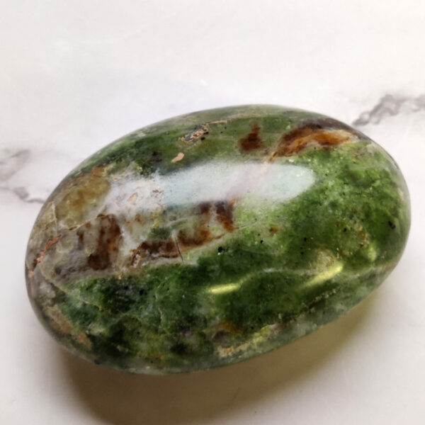 Zelený opál a chryzopras tromlovaný kámen I #2