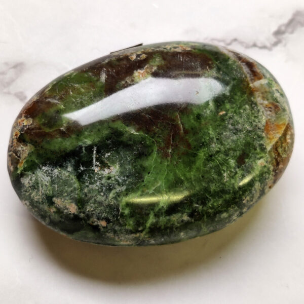 Zelený opál a chryzopras tromlovaný kámen III #2
