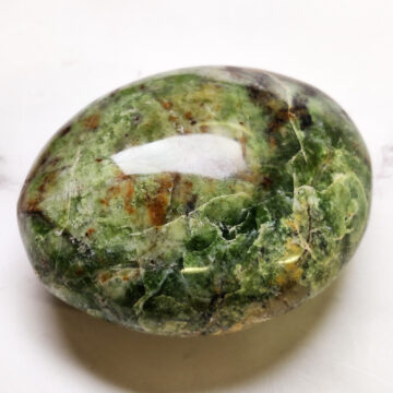 Zelený opál a chryzopras tromlovaný kámen IV #1