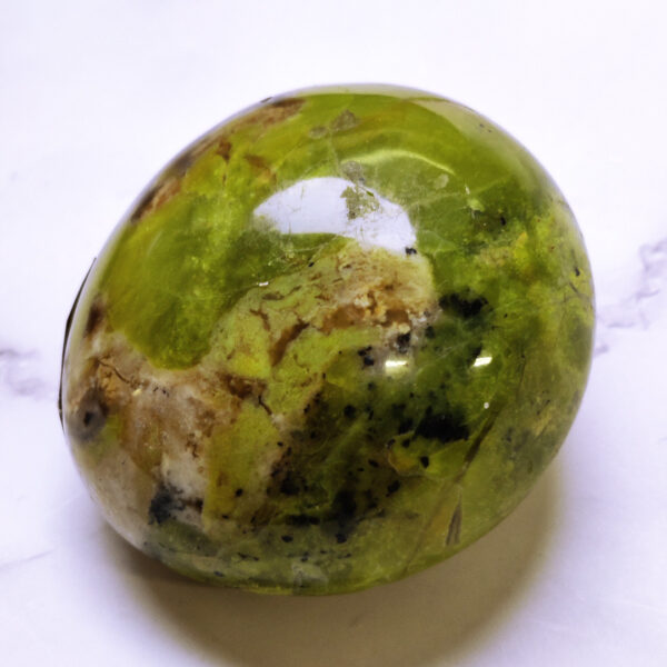 Zelený opál s achátem tromlovaný kámen #3