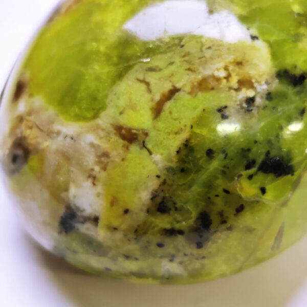Zelený opál s achátem tromlovaný kámen #4