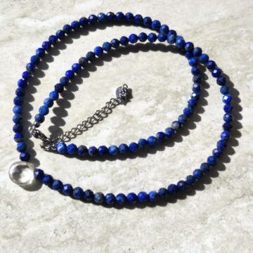 Minerální náhrdelník z lapisu lazuli s topazem Lacrima #1